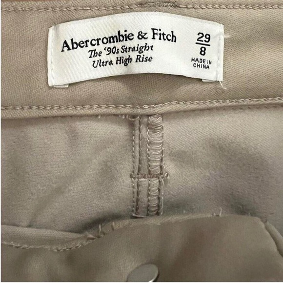 Abercrombie The 90’s Straight Ultra High Rise Jeans in Vegan Leather - Picture 3 of 3
